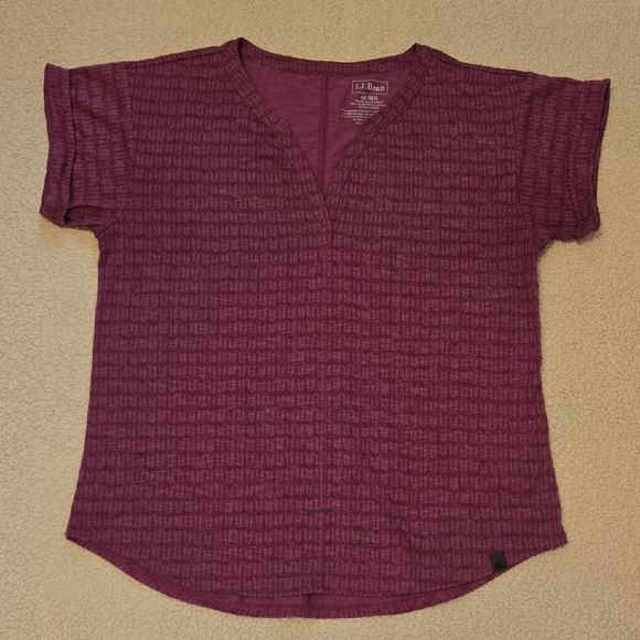 L.L. Bean Tops - ❤️🔥❤️🔥❤️🔥L.L. Bean Women's Short Sleeve Plum Tee